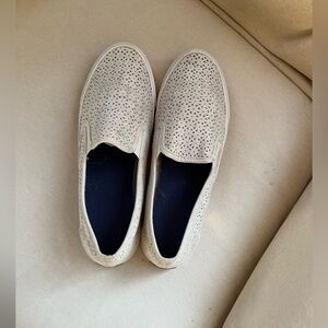 Off-white Sperry shoes. Women’s size 9.